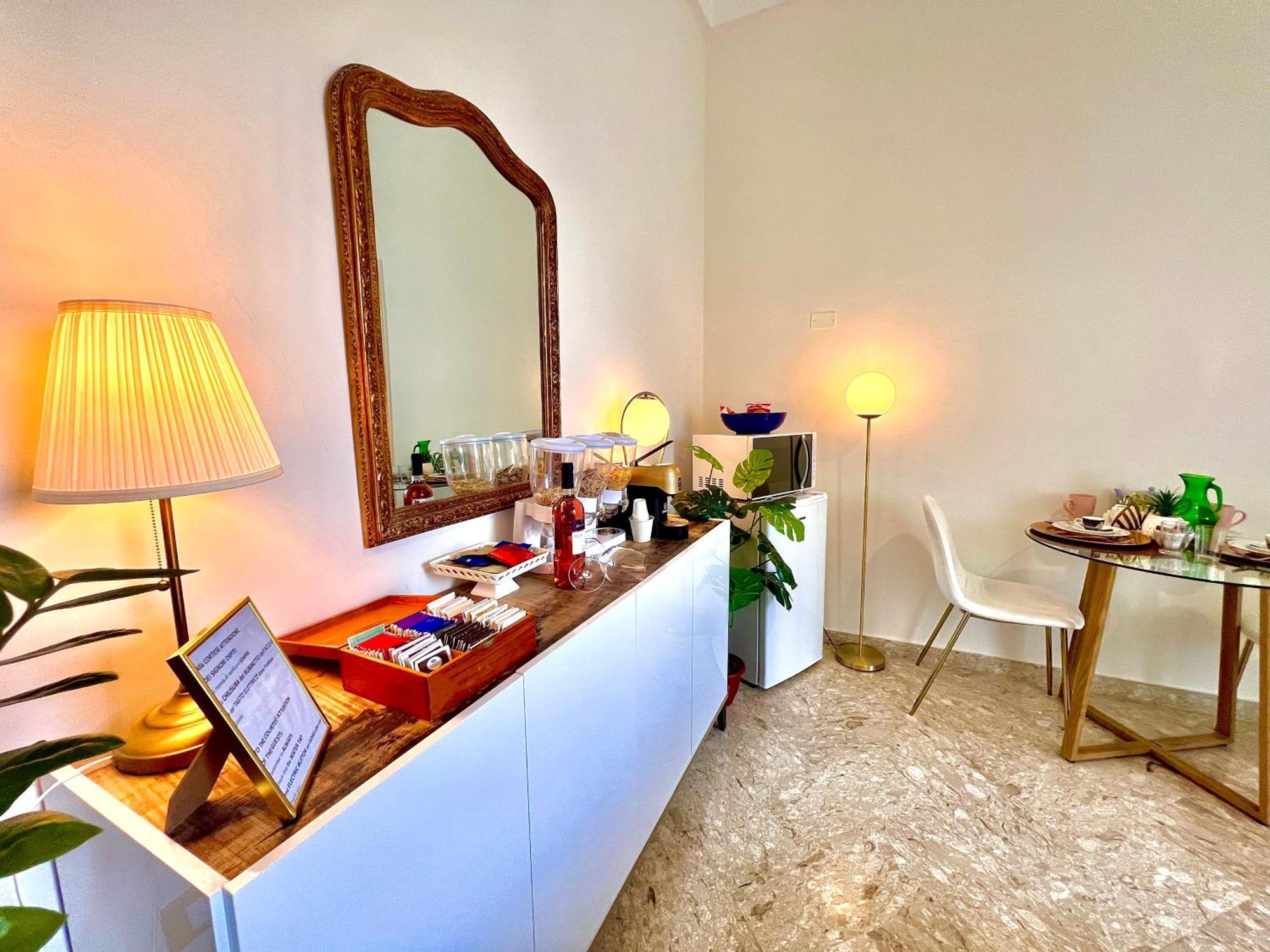 אוסטוני Suite La Terrazza Di Don Peppino מראה חיצוני תמונה