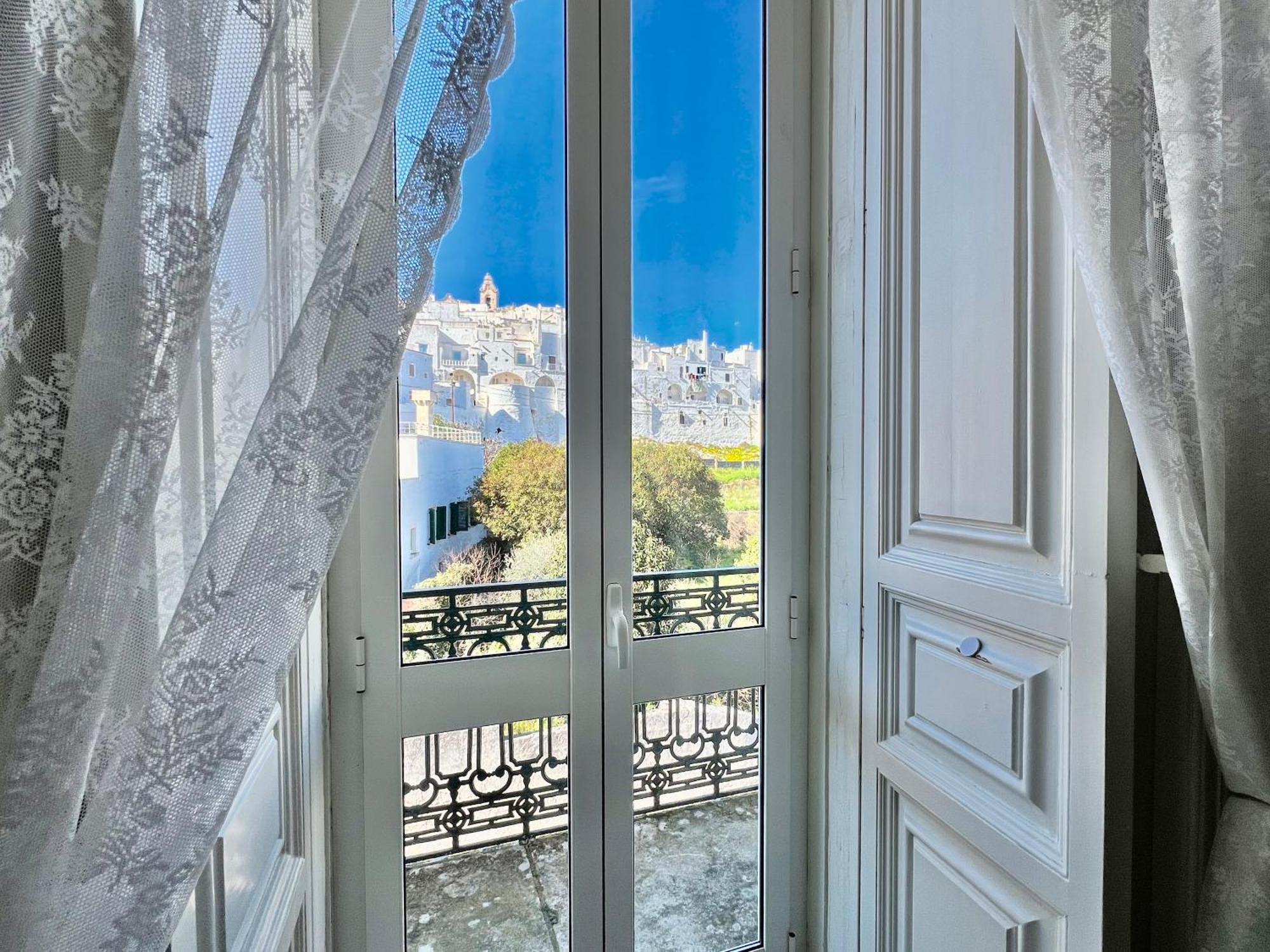 אוסטוני Suite La Terrazza Di Don Peppino מראה חיצוני תמונה