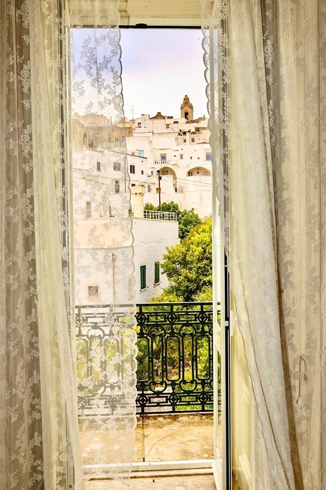 אוסטוני Suite La Terrazza Di Don Peppino מראה חיצוני תמונה